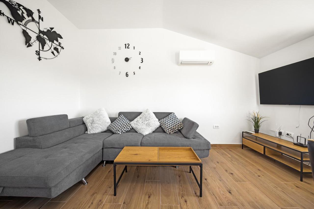 Luxury Apartments Lotus&Lovor Pula Exterior photo