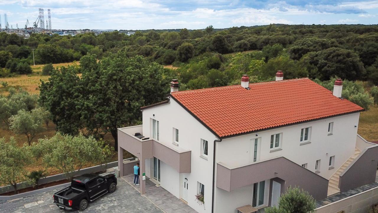 Luxury Apartments Lotus&Lovor Pula Exterior photo
